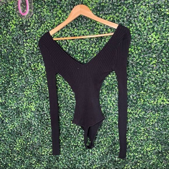 NWOT HMS Hera Collection Black Ribbed V Neck Bodysuit S - Picture 3 of 7